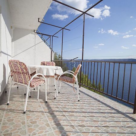 Stanici Beach Apartments Omiš Екстериор снимка