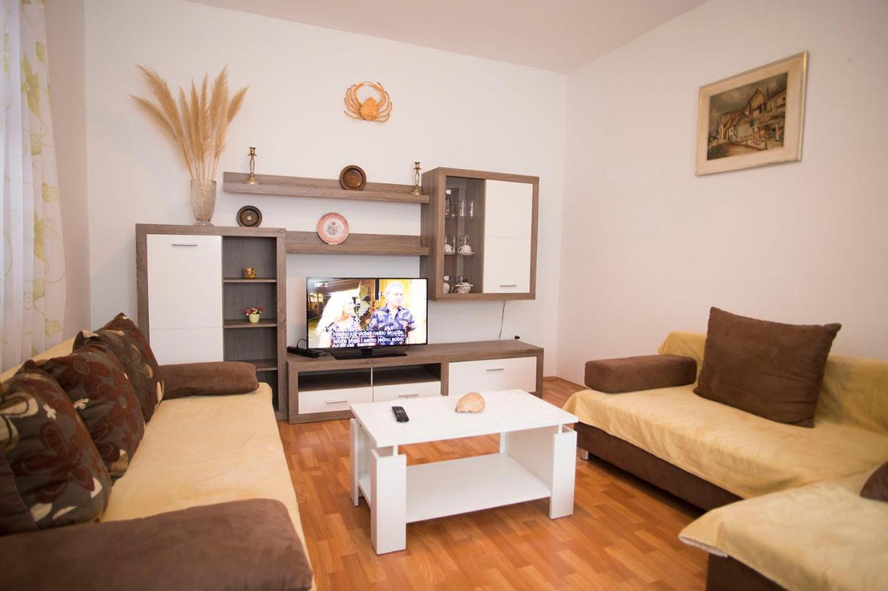Stanici Beach Apartments Omiš Екстериор снимка