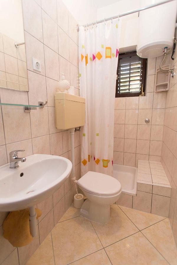 Stanici Beach Apartments Omiš Екстериор снимка